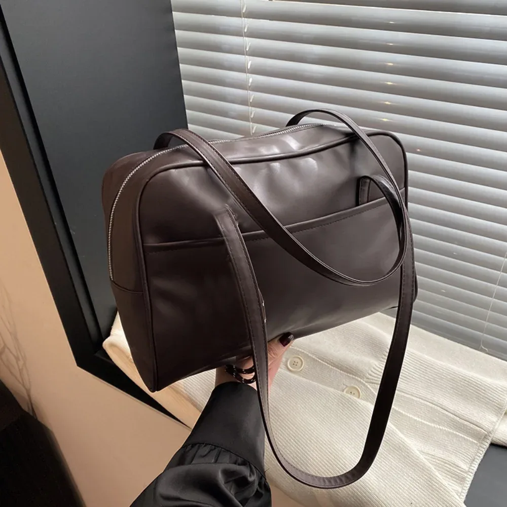 nouveau sac à bandoulière en cuir pu grande capacité avec pendentif sacs à bandoulière sac fourre-tout femmes