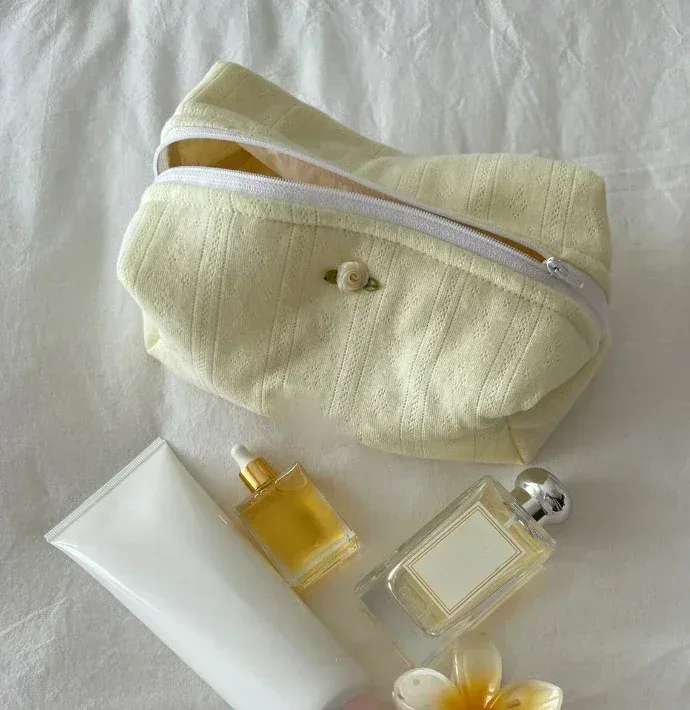 trousse de maquillage florale matelassurera avec fermeture éclair, trousse de toilette à imprimé floral mignon, trousse de rangement pour pinceaux de maquillage, trousse à cosmétiques de grande capacité