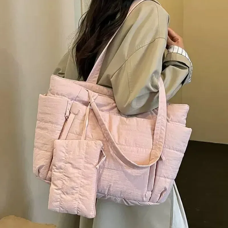 nouveau sac fourre-tout matelassé harajuku de grande capacité pour femmes et filles, sac à main à plusieurs compartiments avec fermeture éclair, idéal pour un usage quotidien et les courts voyages.
