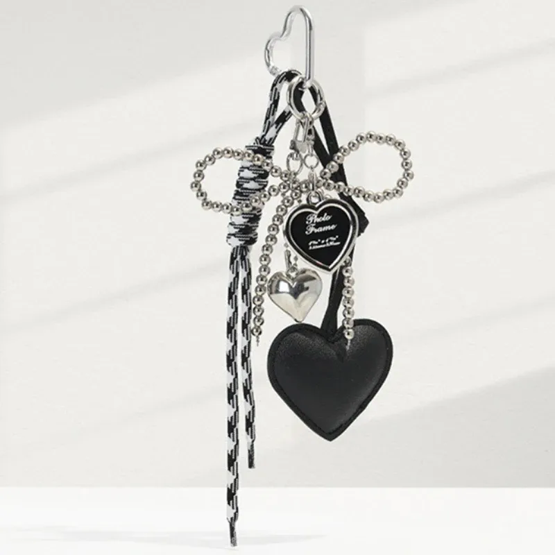 porte-clés en cuir brillant avec nœud en perles, breloque pour sac à dos coréen y2k, pendentif en forme de cœur d'amour, décoration de sac à main, cadeau
