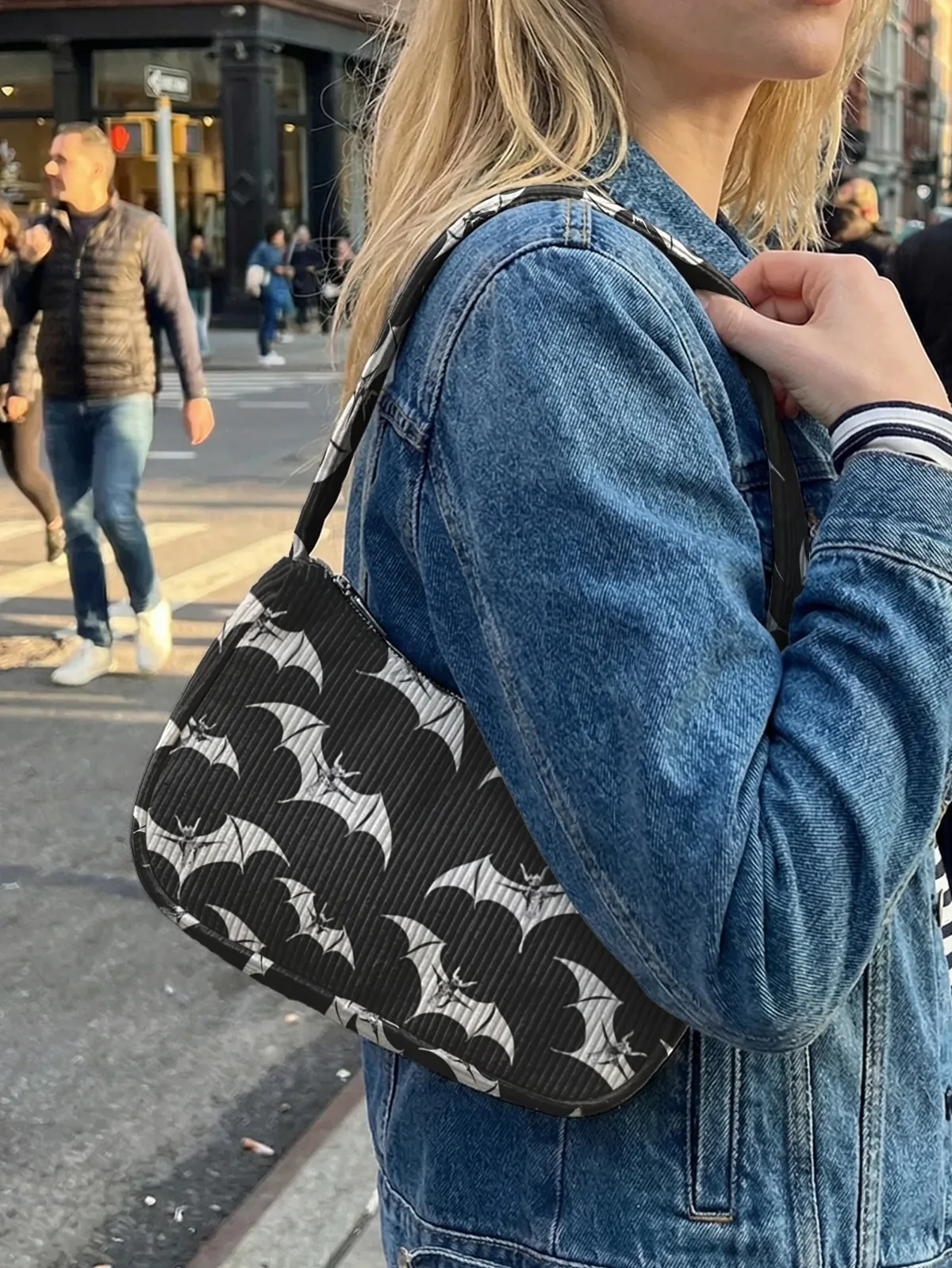 sac à bandoulière tendance à imprimé chauve-souris blanc, sac sous le bras en velours côtelé noir pour un usage quotidien décontracté