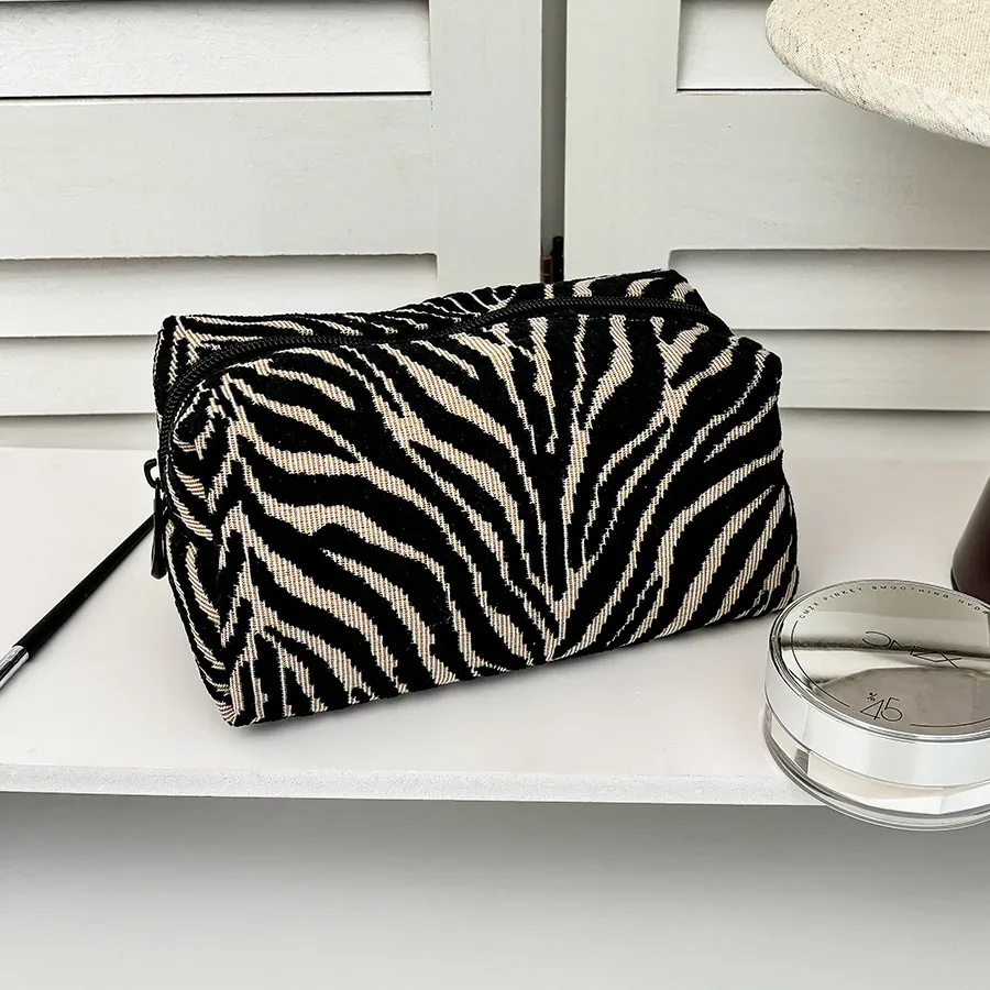 pochette cosmétique en forme de toast, motif zèbre, en chenille, grande capacité, pochette de rangement portable pour voyage, sac à maquillage esthétique