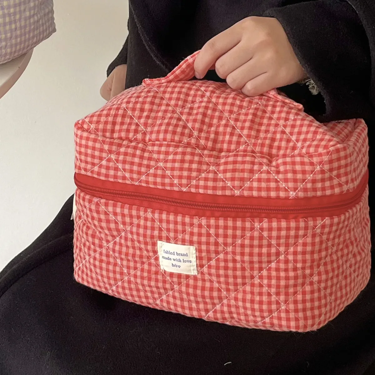 sac de toilette matelassé grande capacité yt berry color pour étudiants, sac de rangement à carreaux, trousse de maquillage style ins