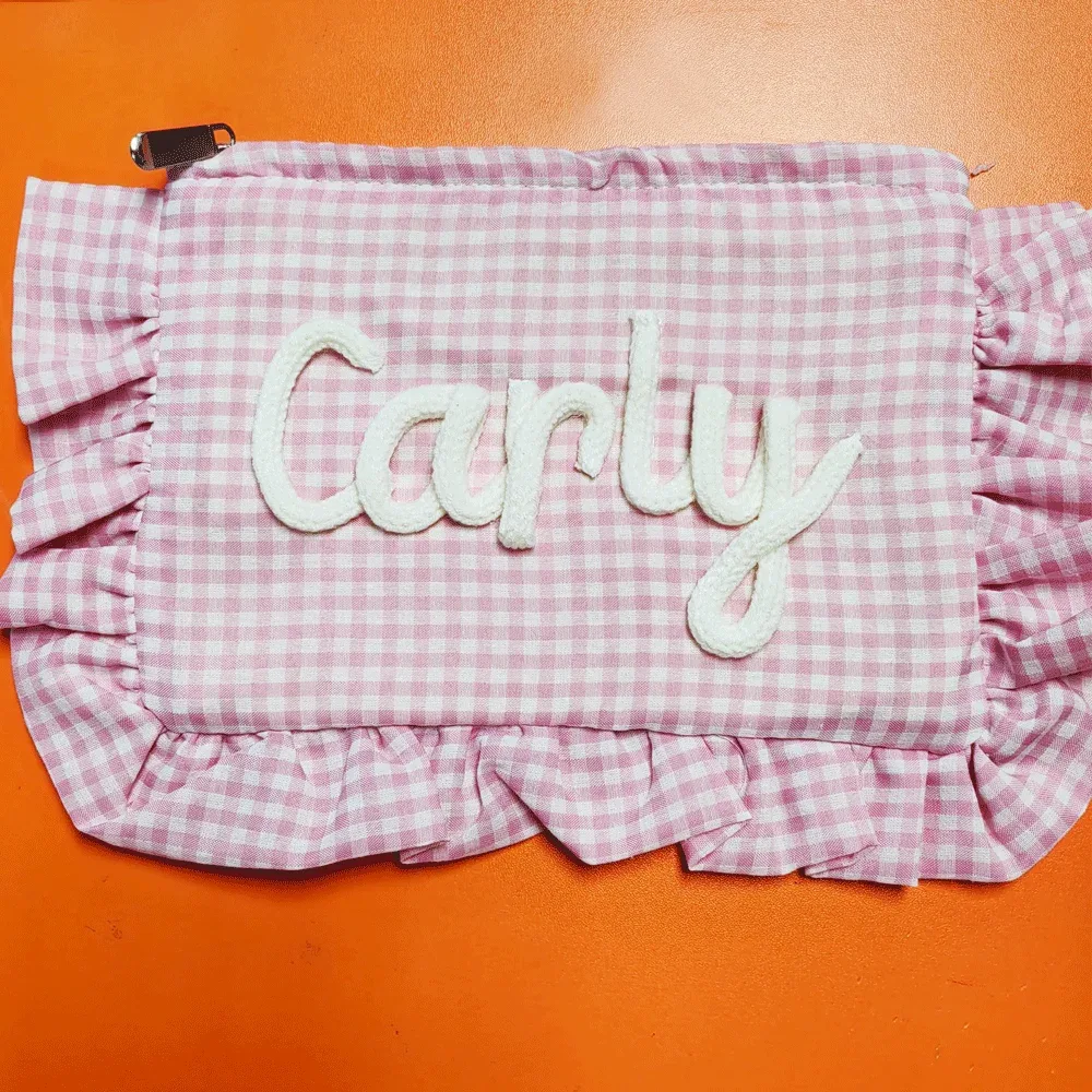 trousse de maquillage personnalisable à carreaux et volants avec nom, organiseur à carreaux vintage, trousse de toilette portable – un excellent cadeau pour les meilleures amies