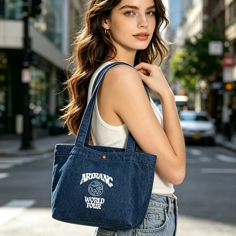 Kpop World Tour ARIRANG Sac fourre-tout pour femme, petit sac à bandoulière en jean pour la plage, les voyages et le shopping