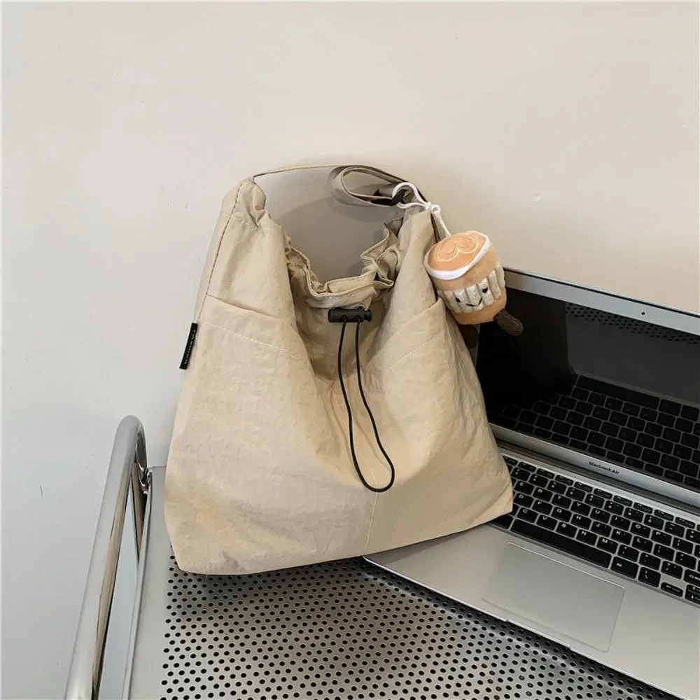 sac fourre-tout en nylon pour femmes, fourre-tout décontracté de voyage à la mode, sac à bandoulière avec cordon de serrage, grande capacité, sac seau étanche