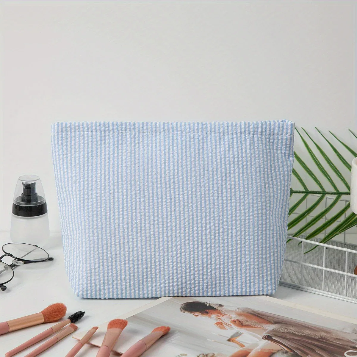 sac de maquillage à rayures avec nom brodé, sac de lavage de grande capacité, sac de rangement approprié pour la beauté et les petits articles quotidiens, cadeaux parfaits