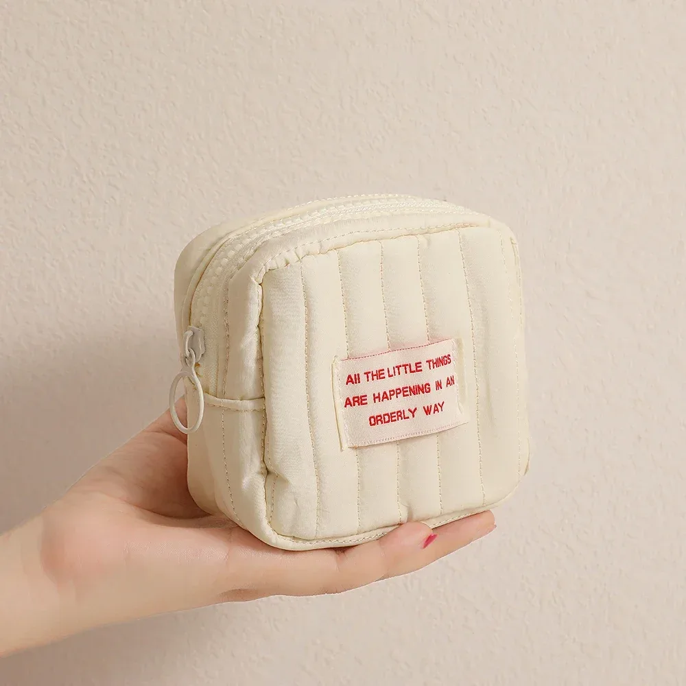 mini sac à cosmétiques carré coréen mignon pour femmes, écouteurs portables, rouge à lèvres, serviettes hygiéniques, pochette de rangement, petits sacs de maquillage à fermeture éclair