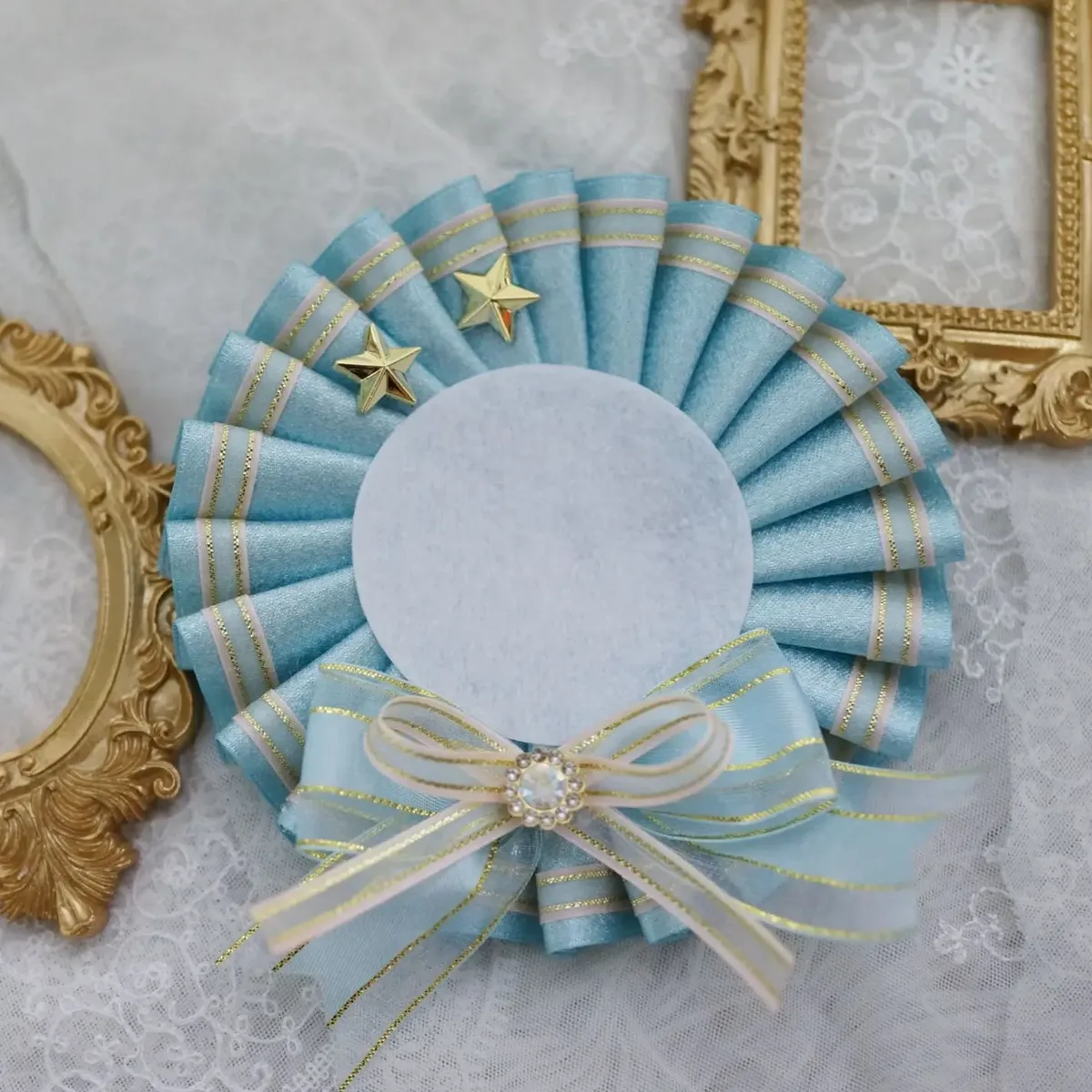porte-badge mignon. décorations pour sacs ita. accessoires pour sacs à dos. artisanat de cosplay d'anime lolita. badge rosette