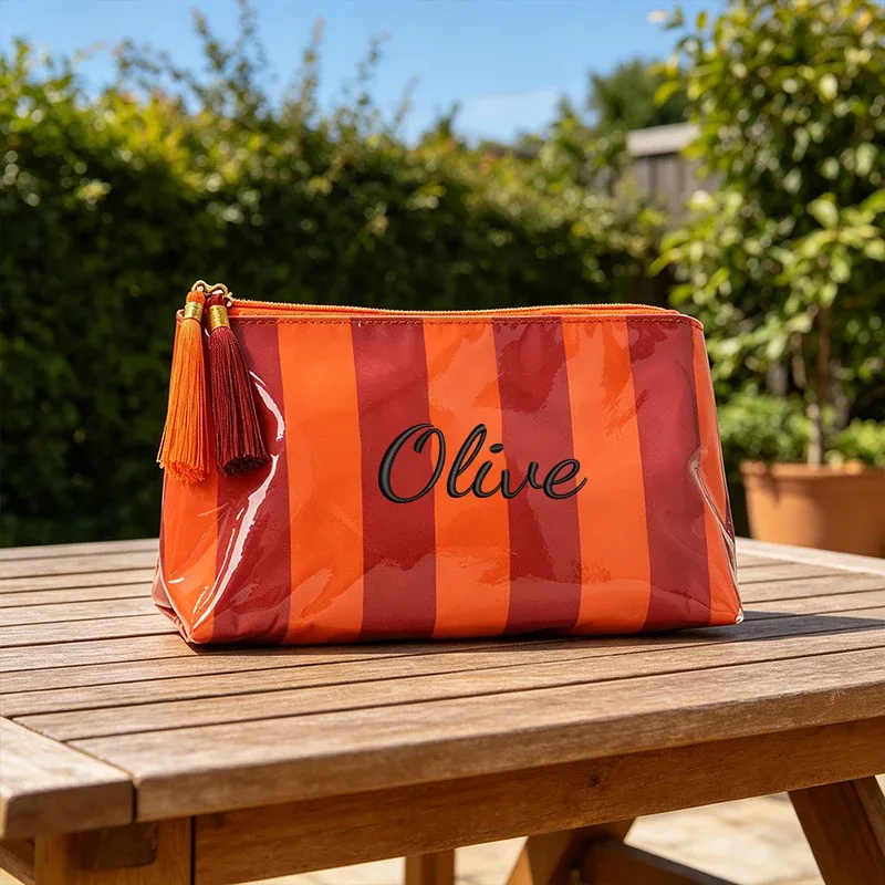 personnalisation de broderie / version standard, deux options, pochette rayée, trousse de maquillage exquise à fermeture éclair avec pompon, saison de rentrée scolaire, cadeau idéal