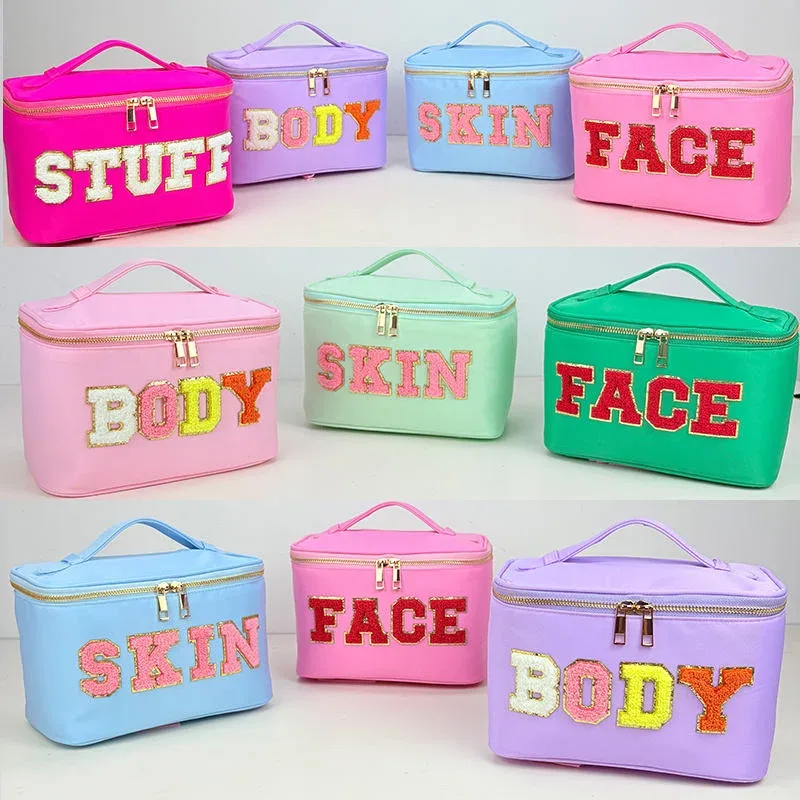 nouvelle boîte de rangement en nylon étanche avec poignée, patchs de lettres personnalisés, trousse de maquillage de toilette pour filles, pochette de train couleur bonbon