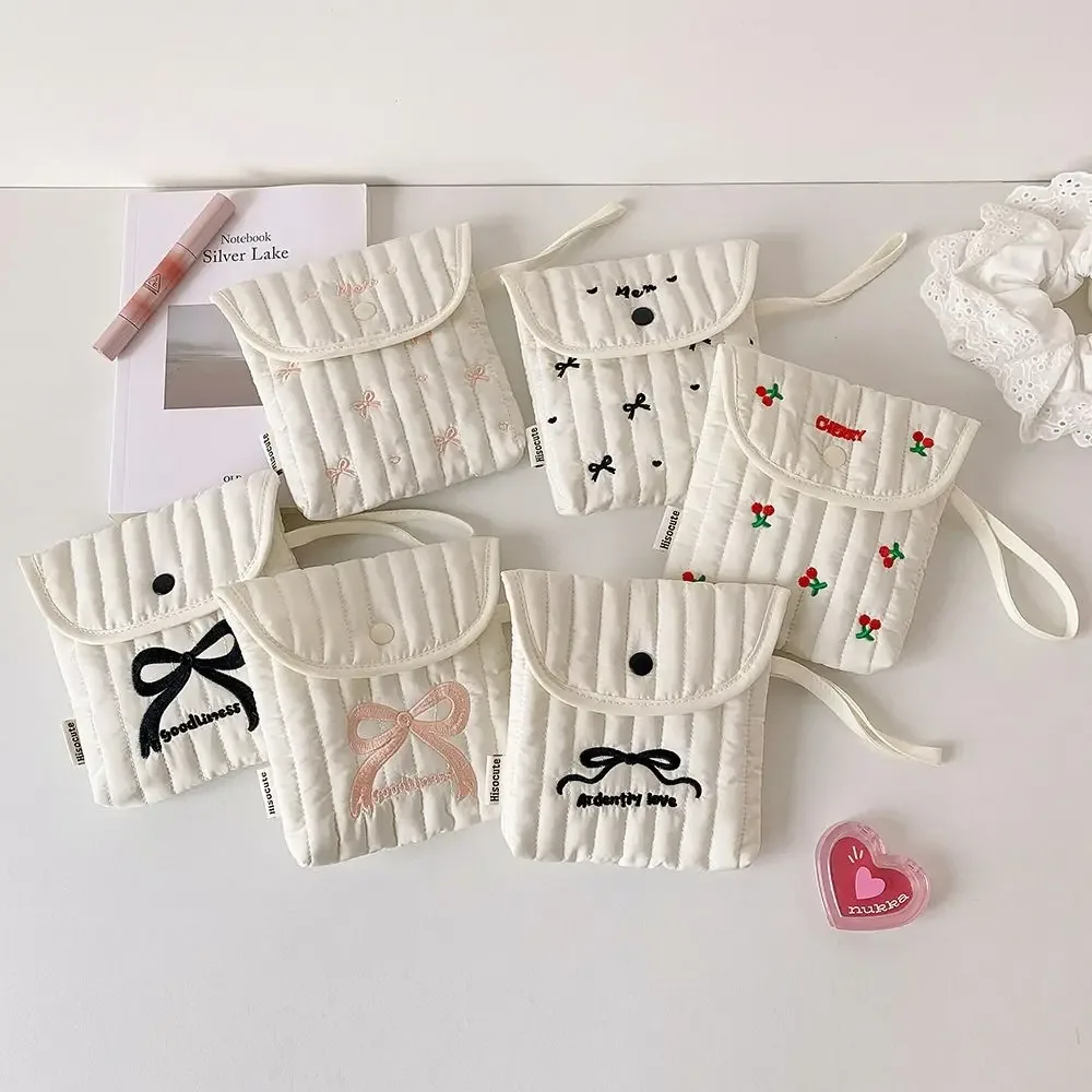 sac à cosmétiques cerise brodé de grande capacité, sac de rangement pour serviettes menstruelles avec nœud papillon, sac de rangement pour serviettes hygiéniques, sac pour petits articles