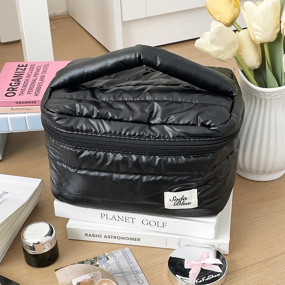sac à main de maquillage étanche de grande capacité, vente en gros, pochette de rangement de cosmétiques et de toilette pour femmes, sac carré élégant à fermeture éclair pour dames