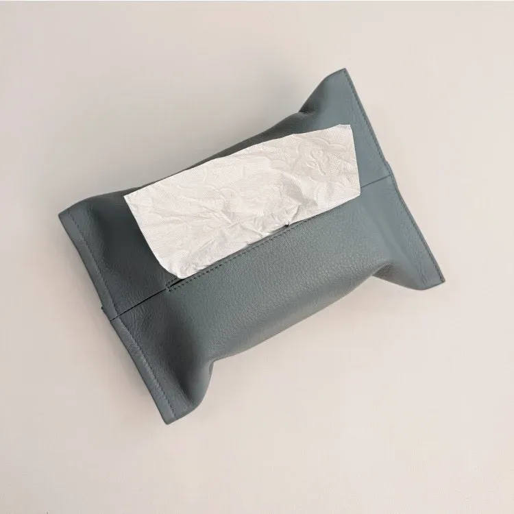 trousse toilette cuir vachette pleine fleur marron fixation ceinture sécurité voiture rangement mouchoirs coulissant