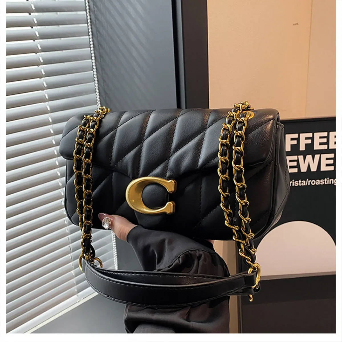 nouveau sac à main classique grande capacité luxe léger tendance pour femme 2026, sac bandoulière diagonal à chaîne dorée pour fille