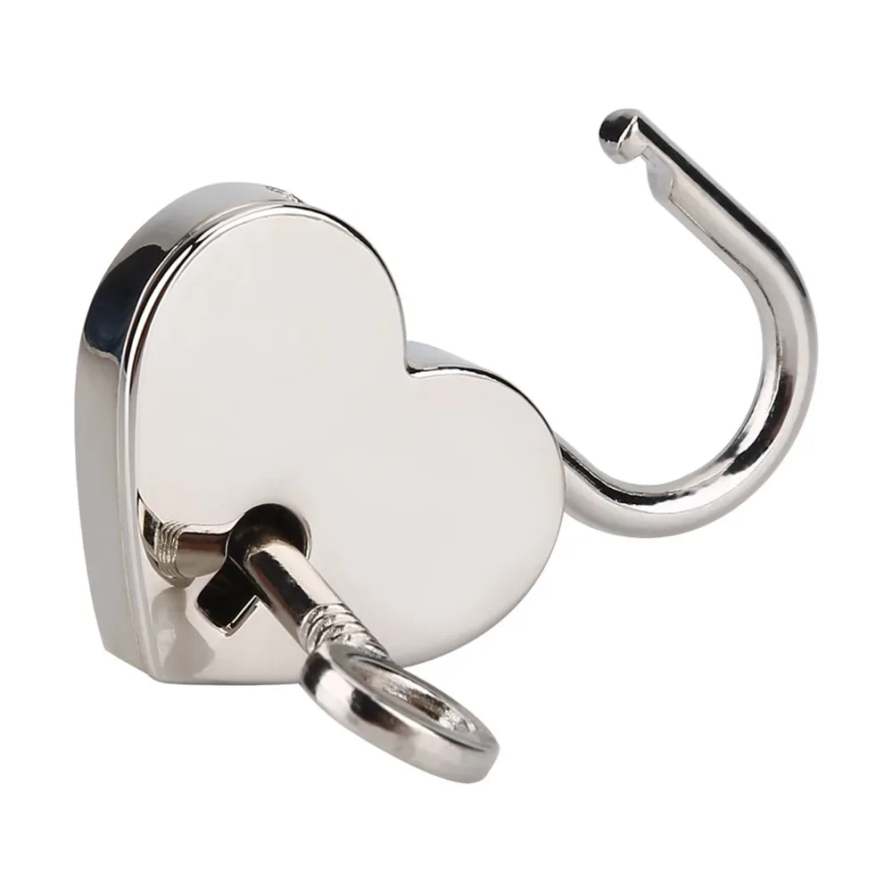 cadenas forme coeur métal argent squelette clé usage voyage sécurité robuste durabilité collectionnement présentation familiale amicale