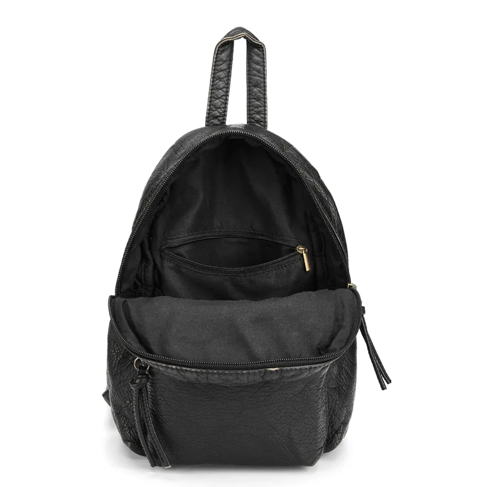 sac dos cuir souple bleu vintage compact poches avant poignet souple fermeture éclair usage quotidien femmes