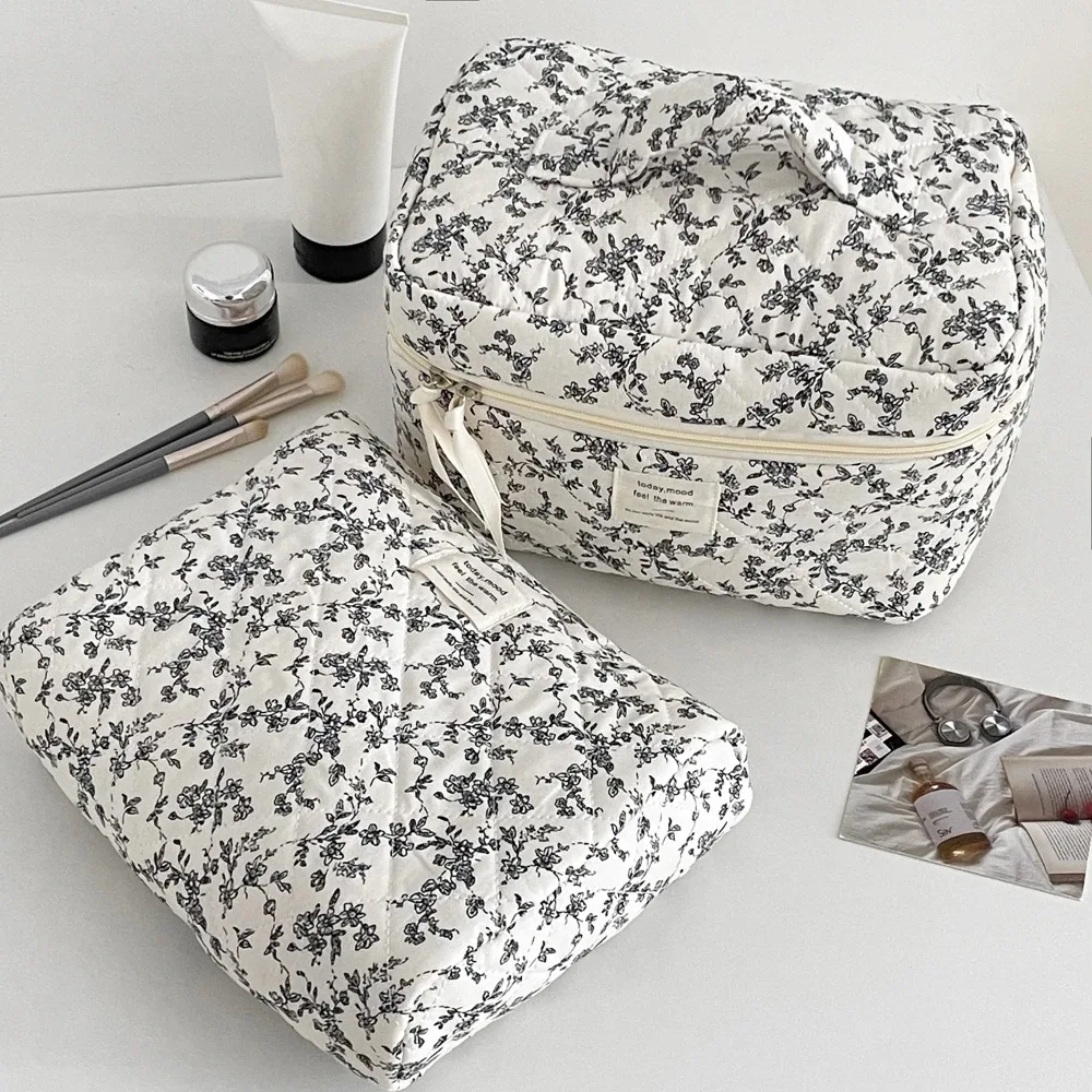 sac fourre-tout matelassé noir à motif floral pour femme, sac à main de voyage, pochette de rangement portable pour cosmétiques et maquillage avec fermeture éclair
