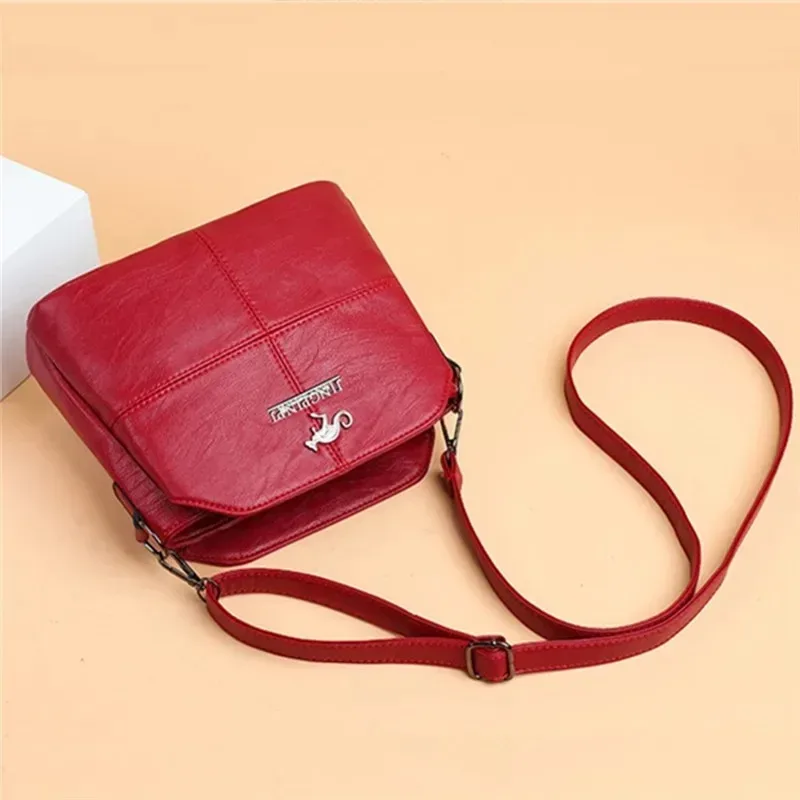 sac à bandoulière en cuir synthétique à trois couches à la mode avec doublure en polyester, sac à bandoulière simple carré élégant pour femmes
