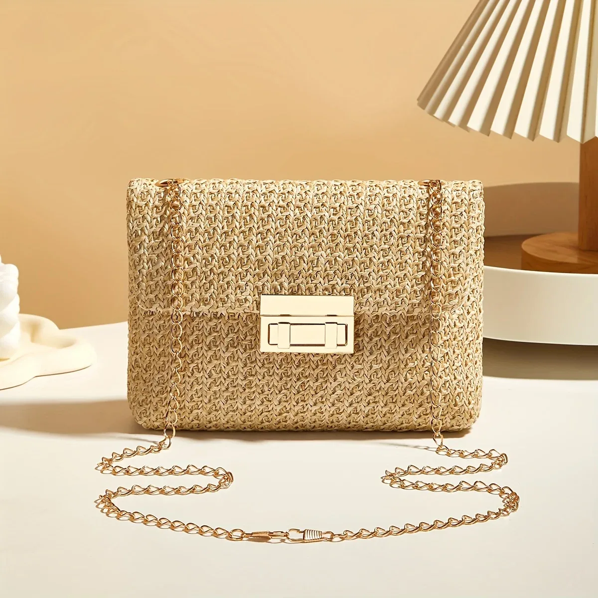 sac à bandoulière tissé à la main en paille pour femmes, sac à main à bandoulière de couleur unie avec fermeture à serrure