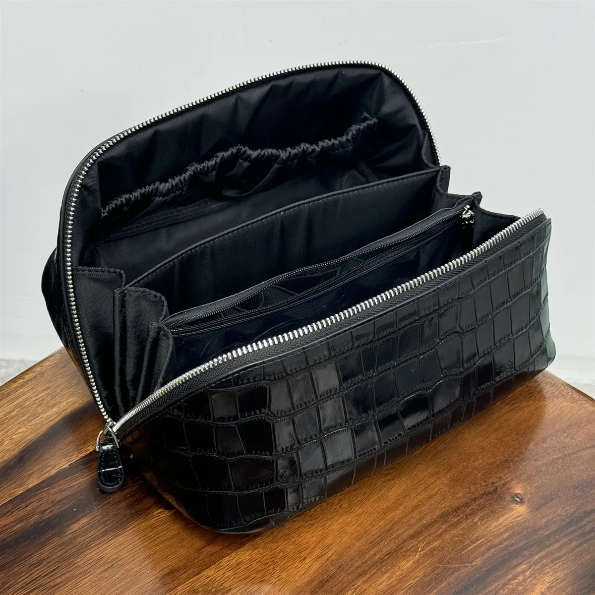 sac de maquillage en cuir véritable à motif crocodile, grande capacité, sac de rangement de voyage en cuir de vache, sac cosmétique portable avec initiales gratuites