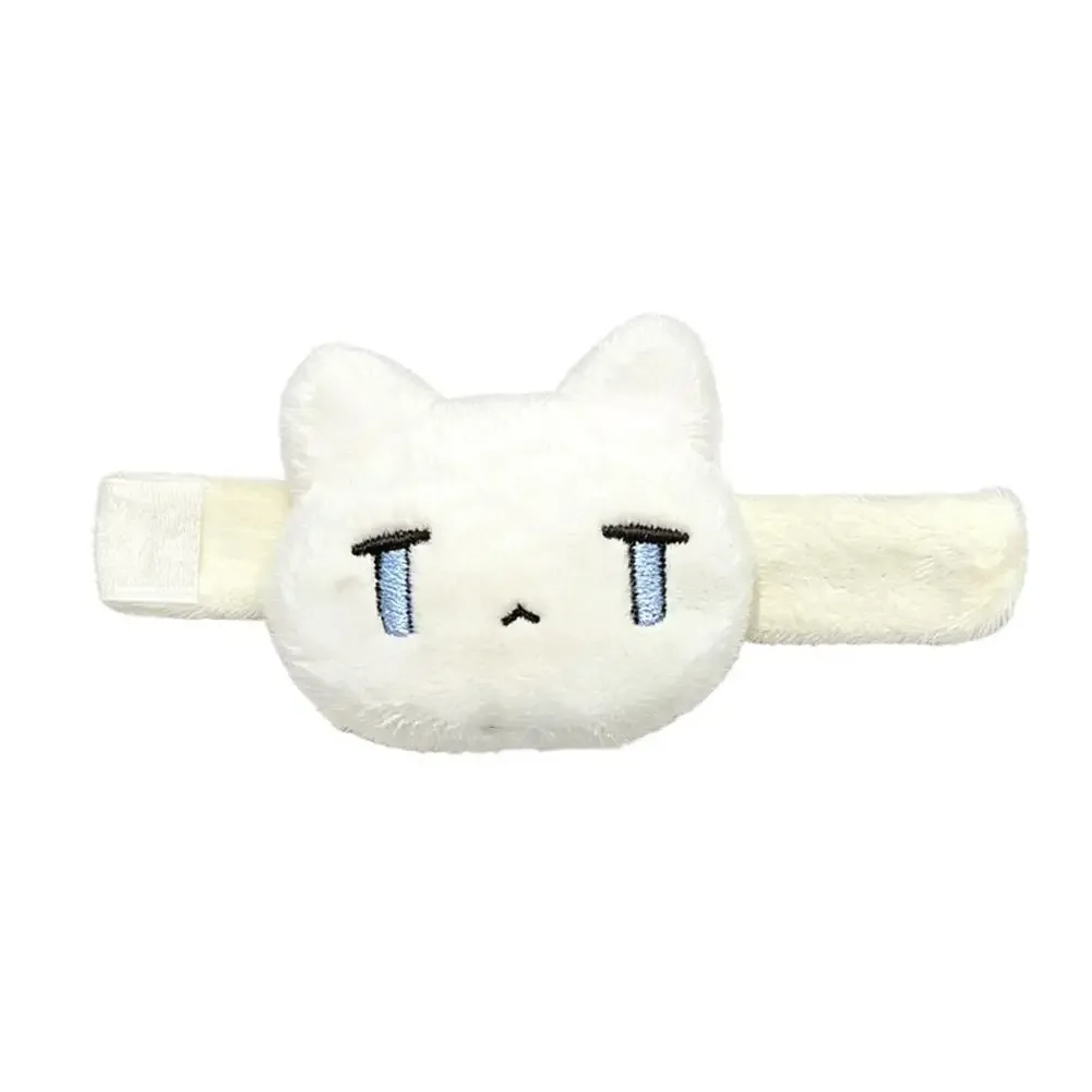 mignon chat qui pleure, breloque en peluche pour sac, décoration kawaii pour sac à dos et bandoulière, pendentif mascotte en velcro, cadeau pour les amis.