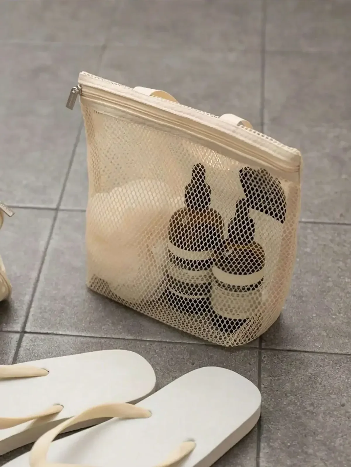 1 sac de douche en maille, sac de maquillage de voyage, sac de toilette portable de grande capacité, sac de rangement suspendu pour salle de bain, peut contenir du rouge à lèvres