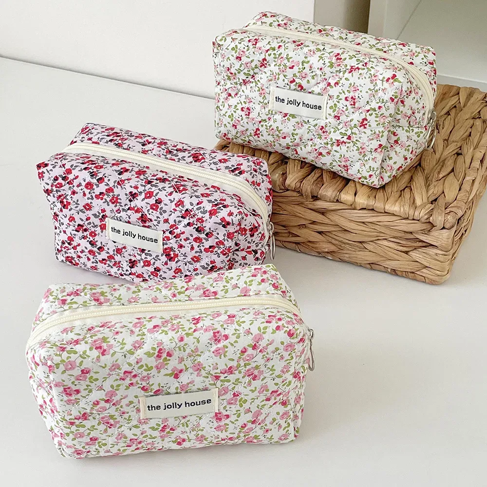 sac de rangement de maquillage matelassé à fleurs, organisateur de voyage portable, pochette de toilette cosmétique, sac à main de maquillage mignon, sacs floraux, vente en gros