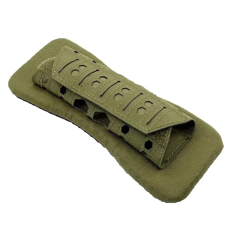 sac dos nylon vert militaire bande noire motif carrés protection épaules usage militaire sportif