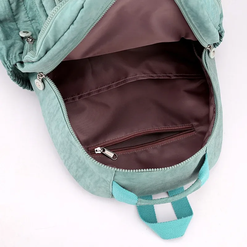 sacs à dos étanches en nylon pour femmes, sacs à dos de grande capacité pour femmes, sacs à dos de loisirs et de voyage pour femmes, haute qualité