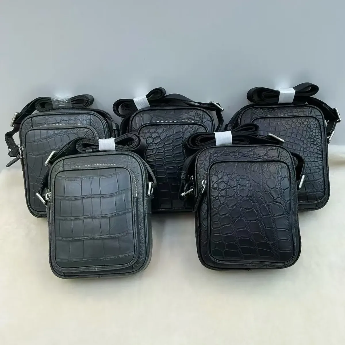 top niveau qualité véritable/réel 100% peau de crocodile hommes sac à bandoulière petite taille taille/épaule hommes sac gris noir couleur