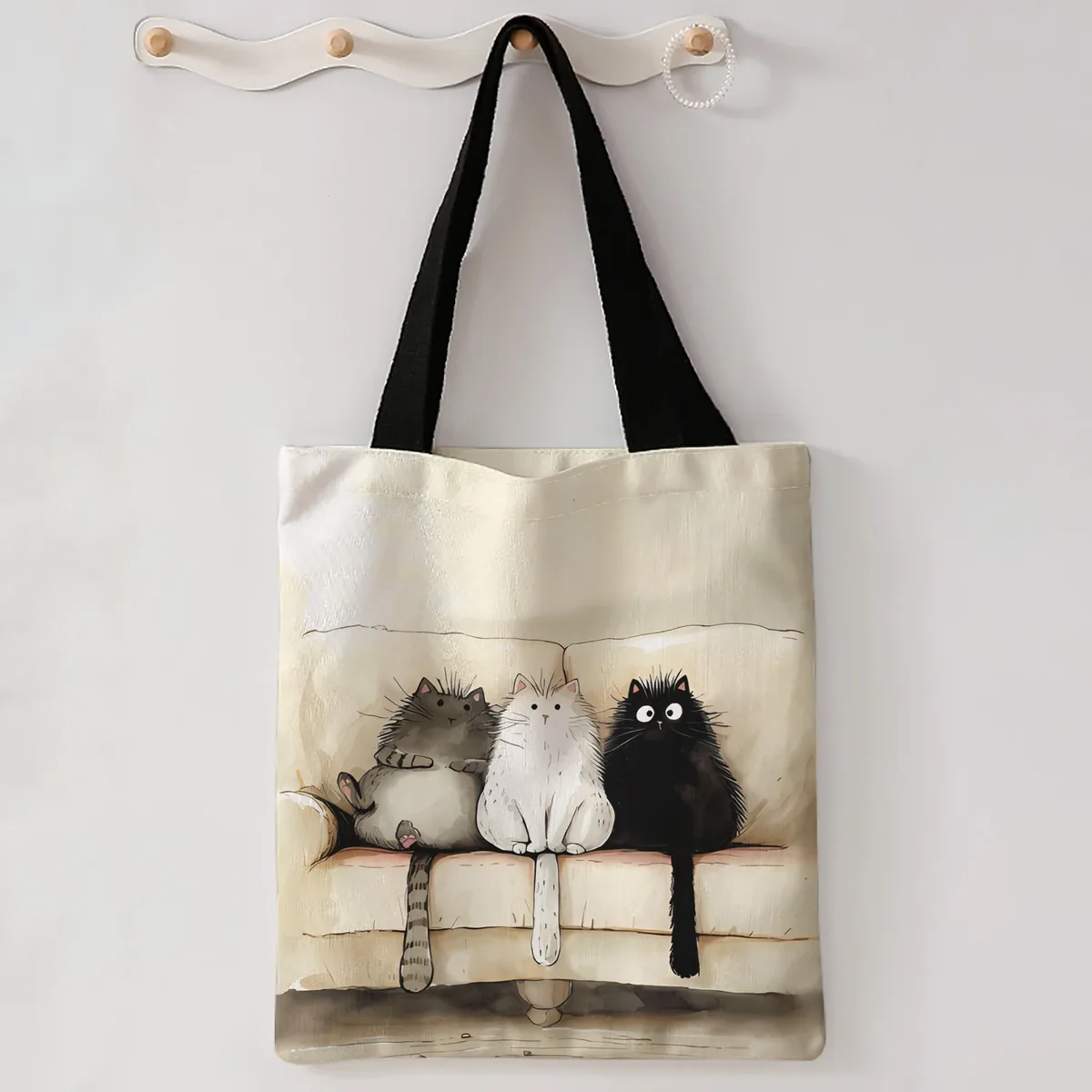 sac fourre-tout imprimé avec trois chats moelleux sur un canapé, sac à bandoulière de grande capacité pour le shopping, les voyages et l'usage quotidien