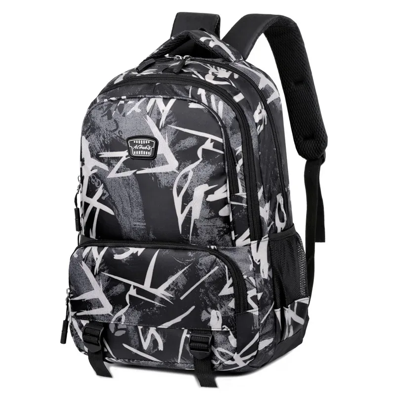 nouveau sac à dos en tissu oxford pour hommes et femmes, sac à dos de voyage à motifs camouflage, sacs pour collège, lycée et école primaire.