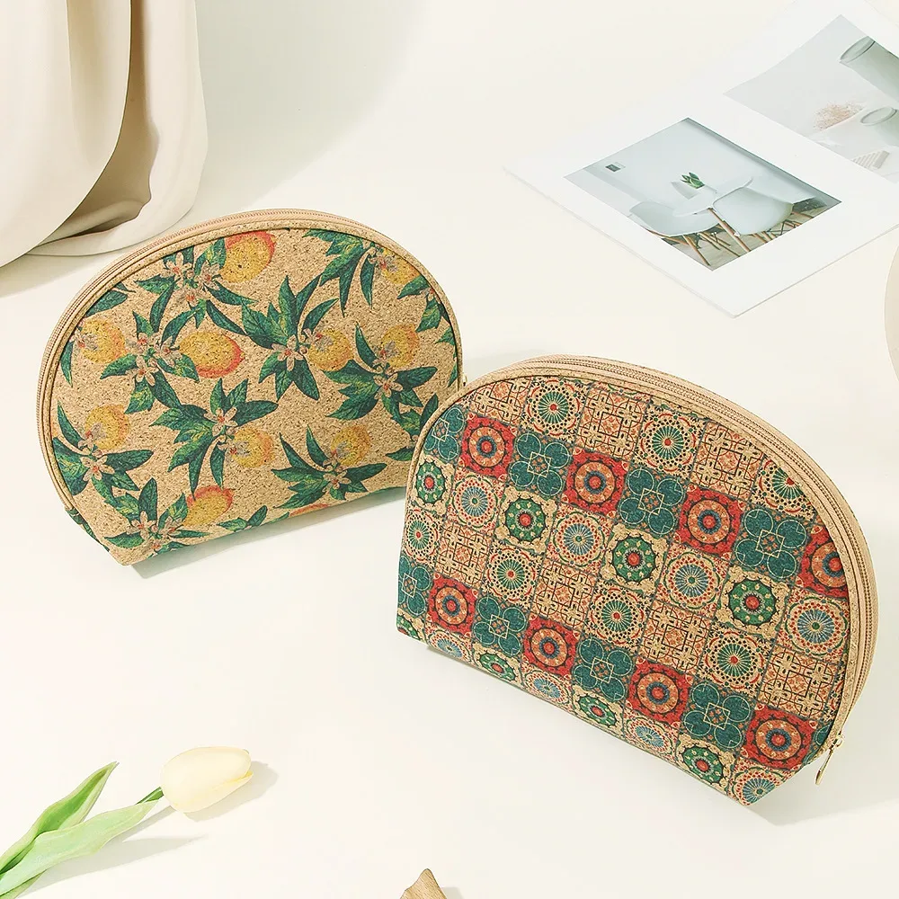 trousse de maquillage légère, sac en liège élégant, pochette en liège semi-circulaire écologique pour un usage quotidien, maquillage de vacances