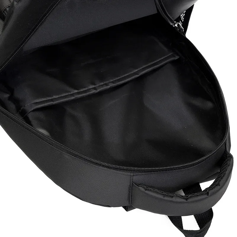 sac dos papier violet gris bleu noir dentelle jacquard verrouillable computer informatique bandoulière arquée minimaliste normcore