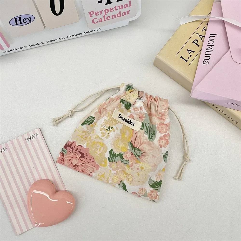 pochette à cordon à motif floral, sac de rangement cosmétique, organiseur de voyage pour rouge à lèvres et maquillage, style vintage mignon, pochette cadeau