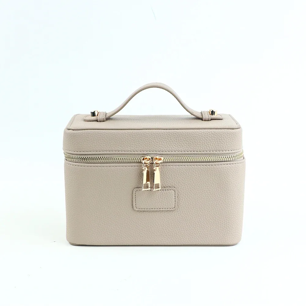pochette à maquillage personnalisée en cuir pu avec compartiments, grande capacité, et inclut une trousse de maquillage.