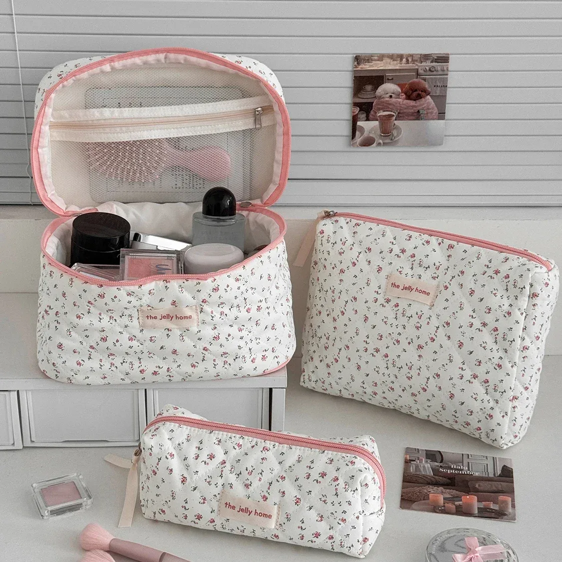 sac à cosmétiques matelassé rose fraise pour femme, 1 pièce, organiseur de voyage portable, pochette de rangement pour maquillage et articles de toilette, sac à main zippé pour femme