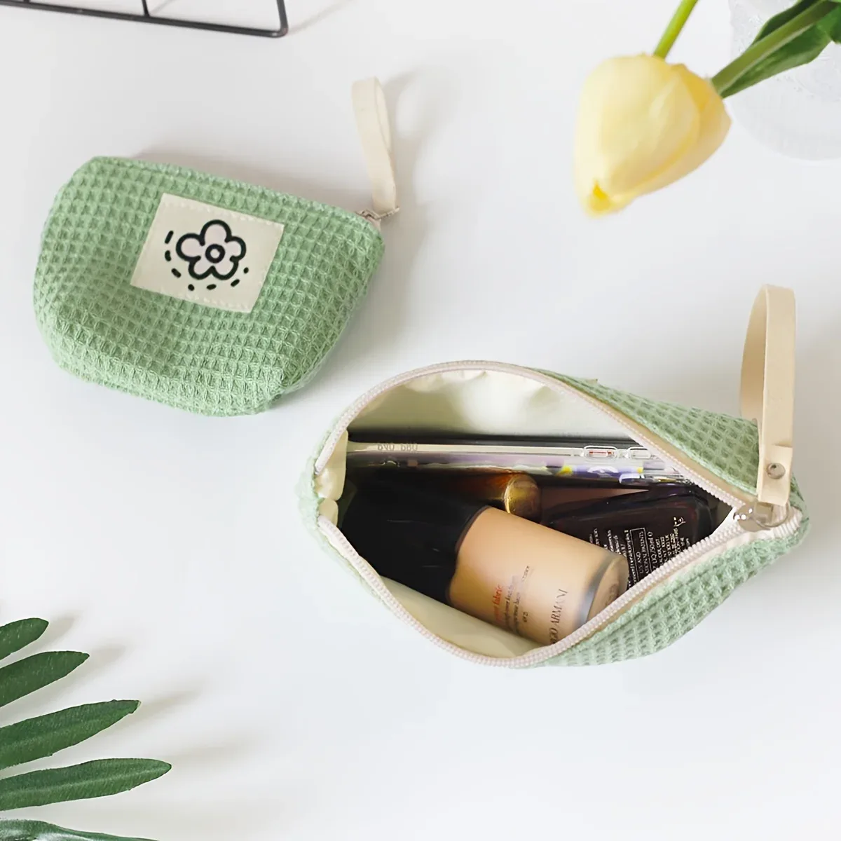 sac de rangement mignon et compact en vert matcha, sac portable pour serviettes hygiéniques, sac de rangement pour cosmétiques, porte-monnaie pour femmes