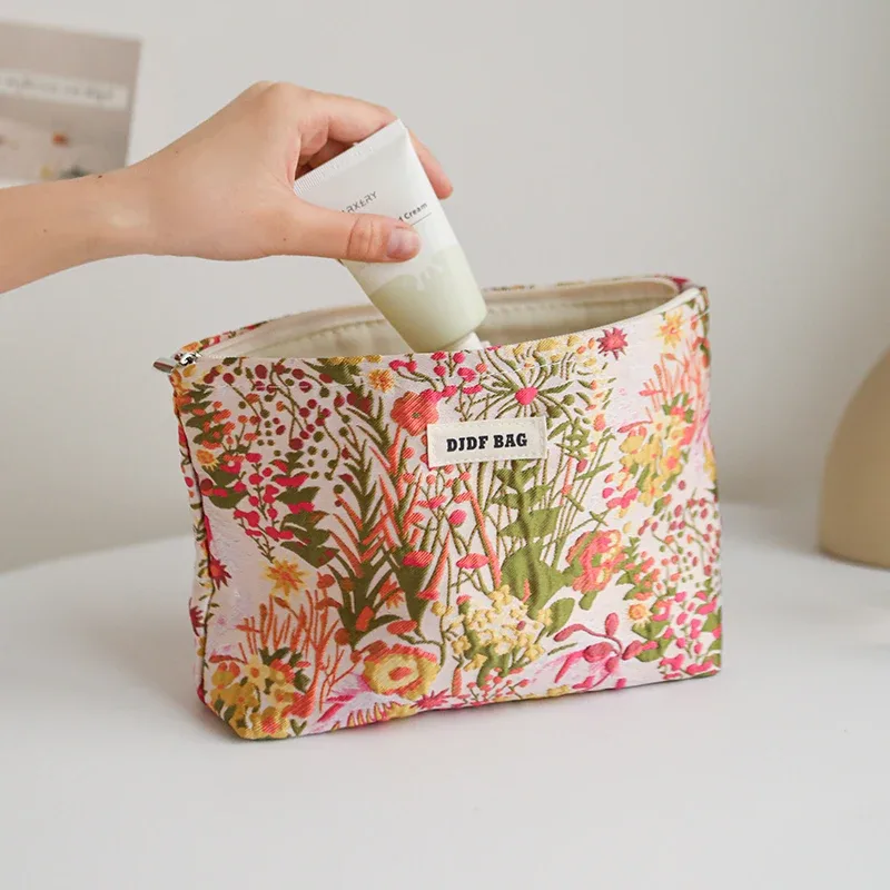 trousse toilette polyester floral fleur rose vert violet blanc motif géométrique marguerites bleu jaune voyage grande capacité