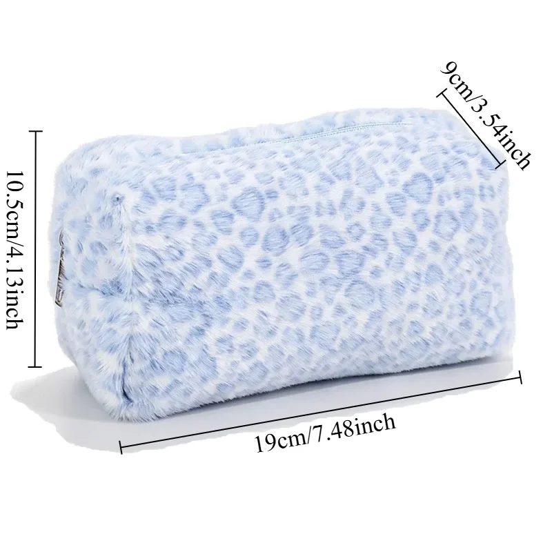 trousse toilette plush imprimé léopard rose beige motif léopard bleu clair voyage cosmétiques maquillage sac peluche