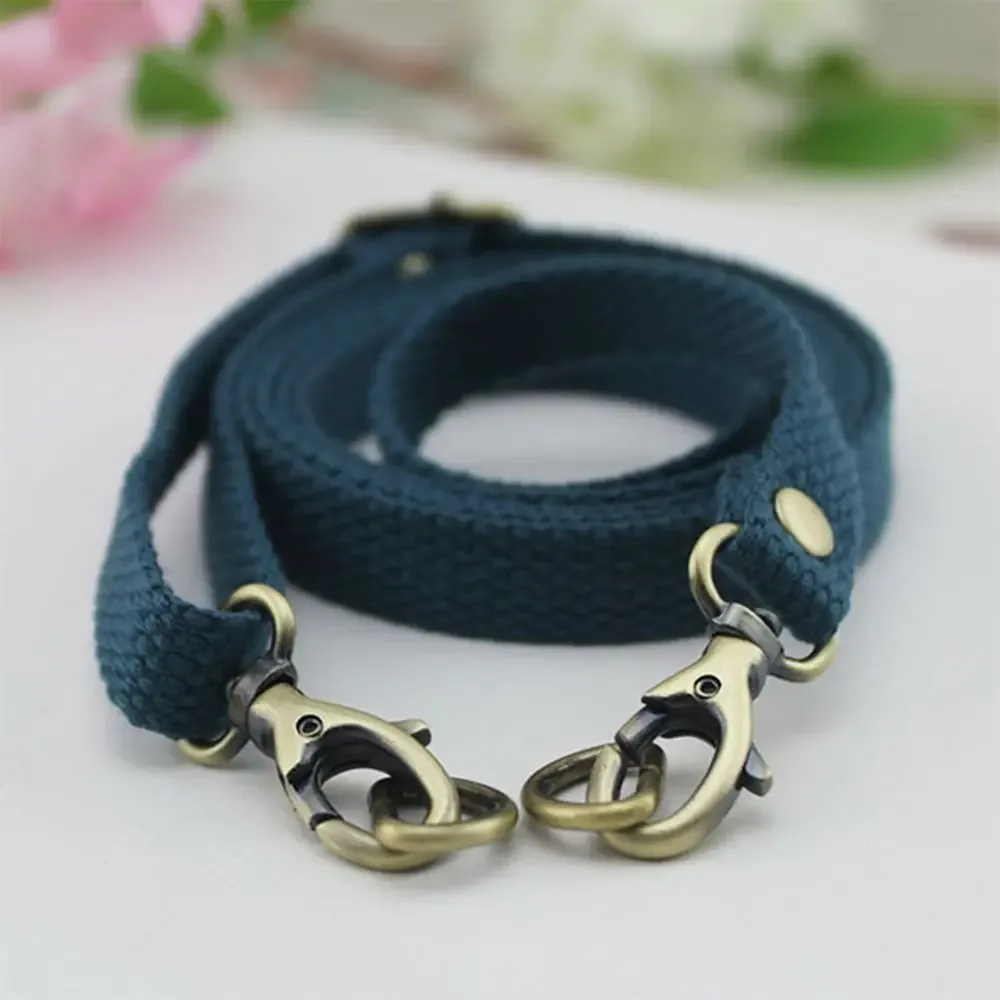 laisse chien tissu nylon bleu marine bouton pression doré boucles métalliques dorées accessoire voyage
