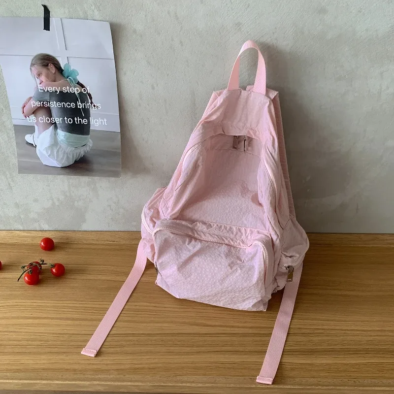Sac à dos en nylon léger de style coréen, nouvelle mode, grande capacité, sac de voyage pour étudiants, sac minimaliste décontracté pour les trajets quotidiens