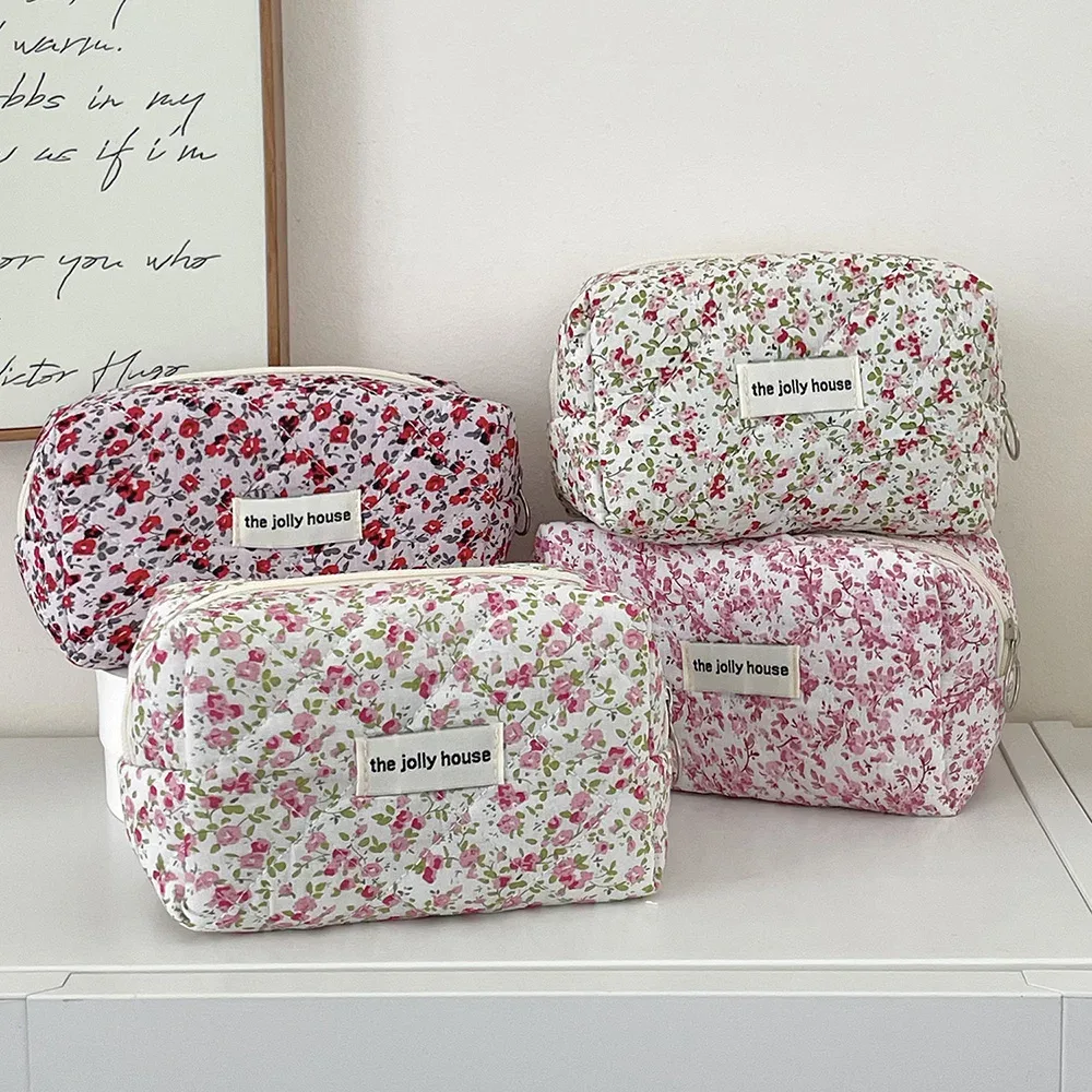 sac de rangement de maquillage matelassé à fleurs, organisateur de voyage portable, pochette de toilette cosmétique, sac à main de maquillage mignon, sacs floraux, vente en gros