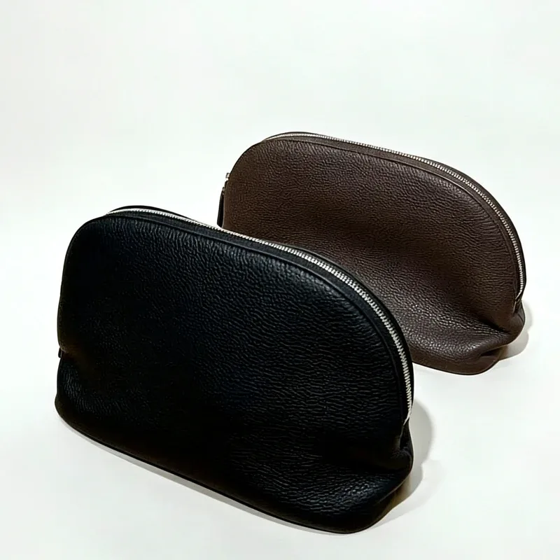 personnaliser les initiales top cowhide grain shell type embrayage sacs de maquillage pour femmes sacs à main de luxe designer 2026 nouveau en peau de vache naturelle petit sac organisateur