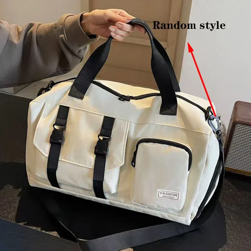 ce sac à dos aux couleurs neutres, conçu pour les hommes et les femmes, est idéal pour les voyages et peut être porté à la main ou à l’épaule.