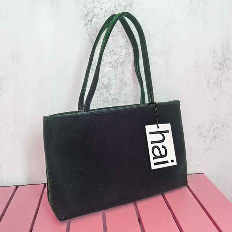 sac à main de luxe élégant en satin de soie pour femme, petit sac fourre-tout de couleur unie, sac à bandoulière polyvalent pour le quotidien et les déplacements