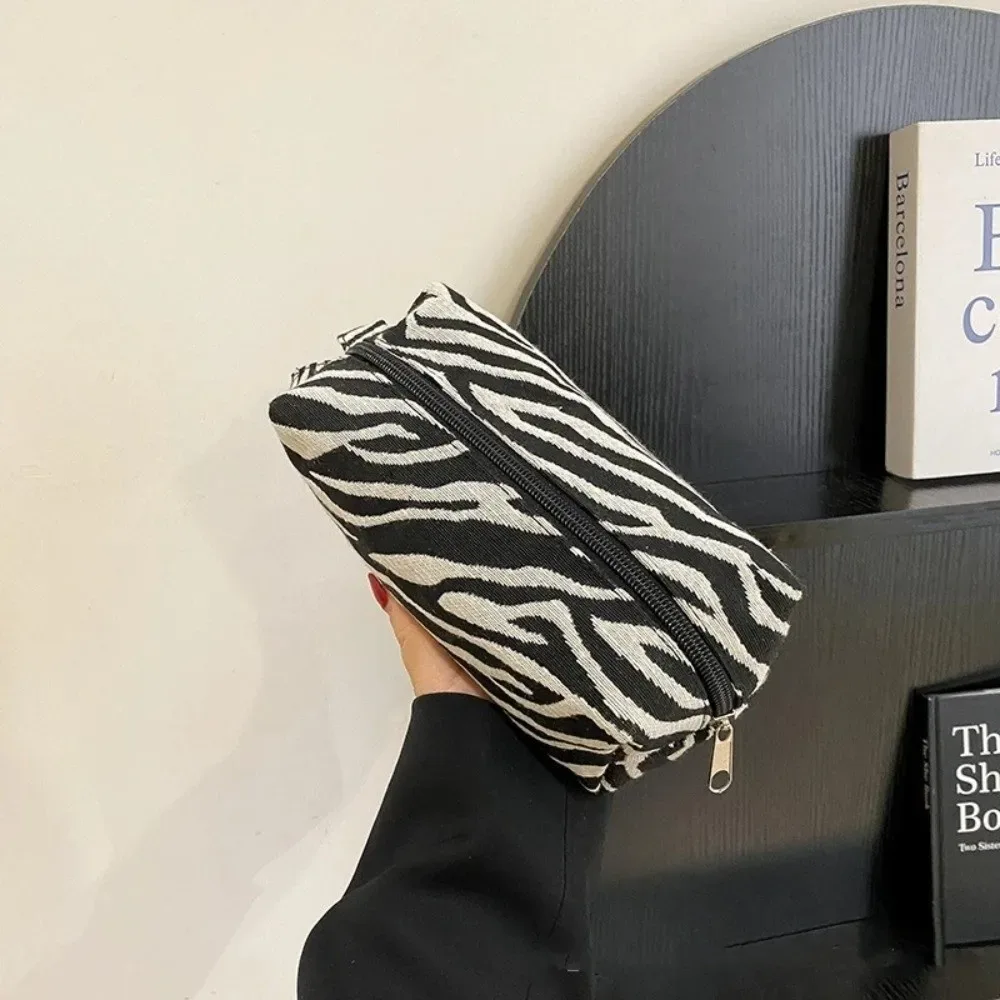 sacs à maquillage portables à imprimé léopard, grande capacité avec poignée, sac à stylos, fermeture éclair, sac de rangement, sac à main de voyage