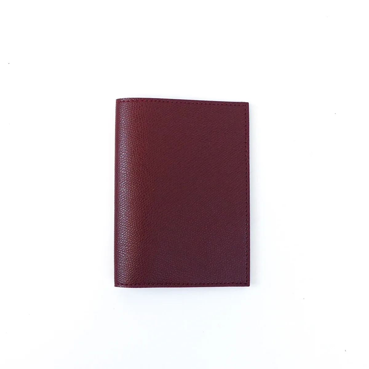 porte-passeport personnalisé en cuir pu, pratique pour les voyages d'affaires et les trajets quotidiens.