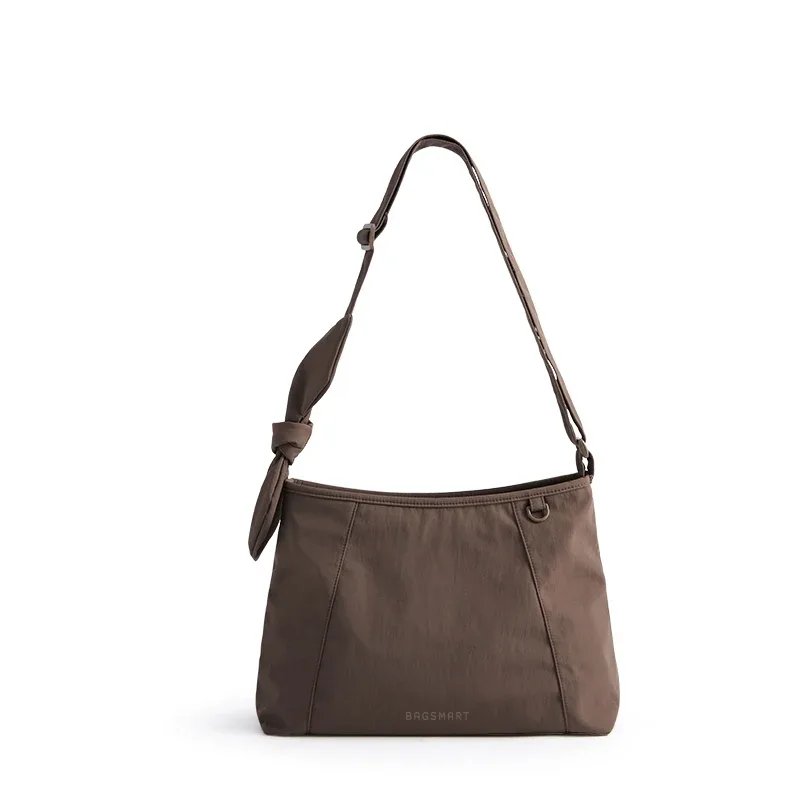 bagsmart sac bandoulière grande capacité pour femme, sac à main décontracté, sac de voyage étanche, sac à bandoulière multifonction pour la nuit